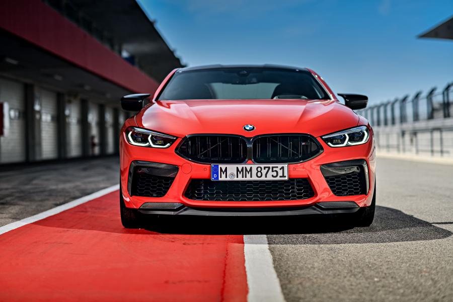  BMW M8 Competition Coupe (F92) 2019 года  (UK) (фото 2 из 157)